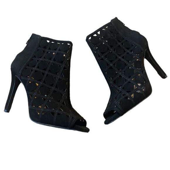 Michael Kors Ivy Laser-Cut Open-Toe Black Bootie Size 7.5 - Picture 1 of 12